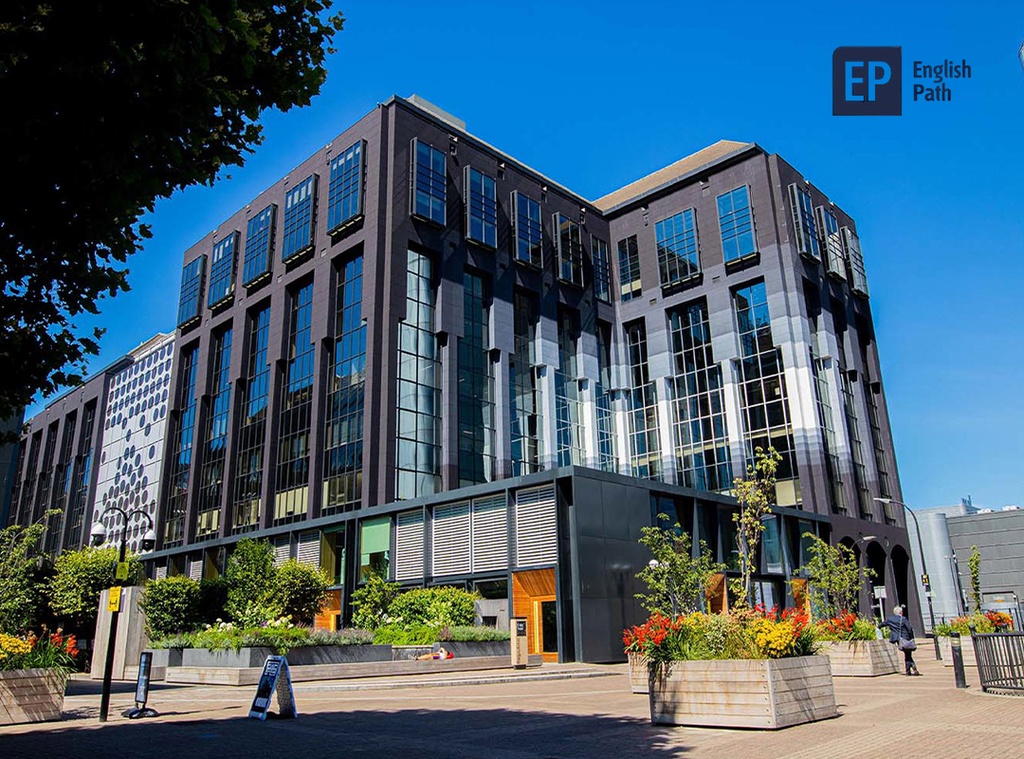 إنجلش باث - لندن